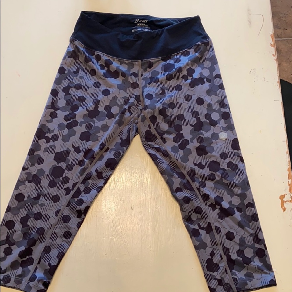 Like new workout capri leggings